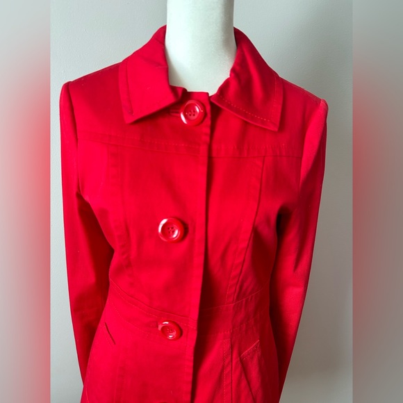 H&M Red Coat with Polka Dot Inner Lining - Picture 4 of 10